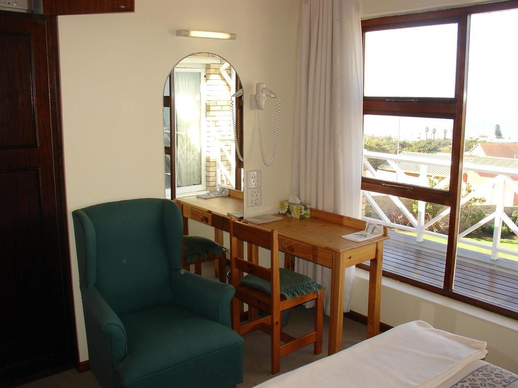 On The Bay Guesthouse Kruisfontein Rum bild
